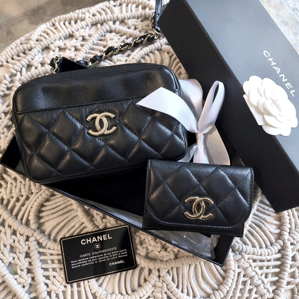 KYLIE JENNER'S 💕 Chanel Waist Bag!! - Picture 5 of 16